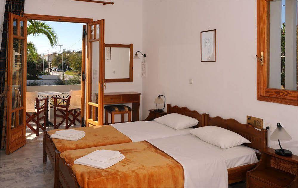 Idomeneas Apartments & Studios Soúja Eksteriør bilde
