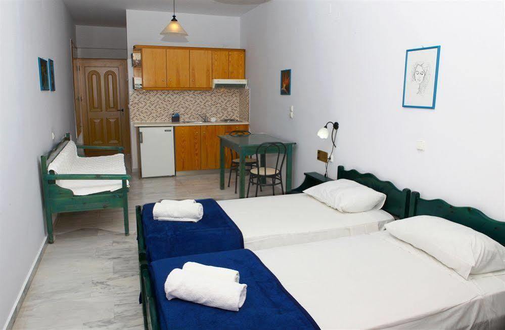 Idomeneas Apartments & Studios Soúja Eksteriør bilde
